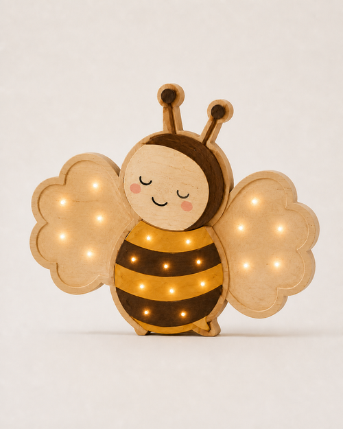 Lampe veilleuse Abeille ORAWOOD en pin massif, allumée