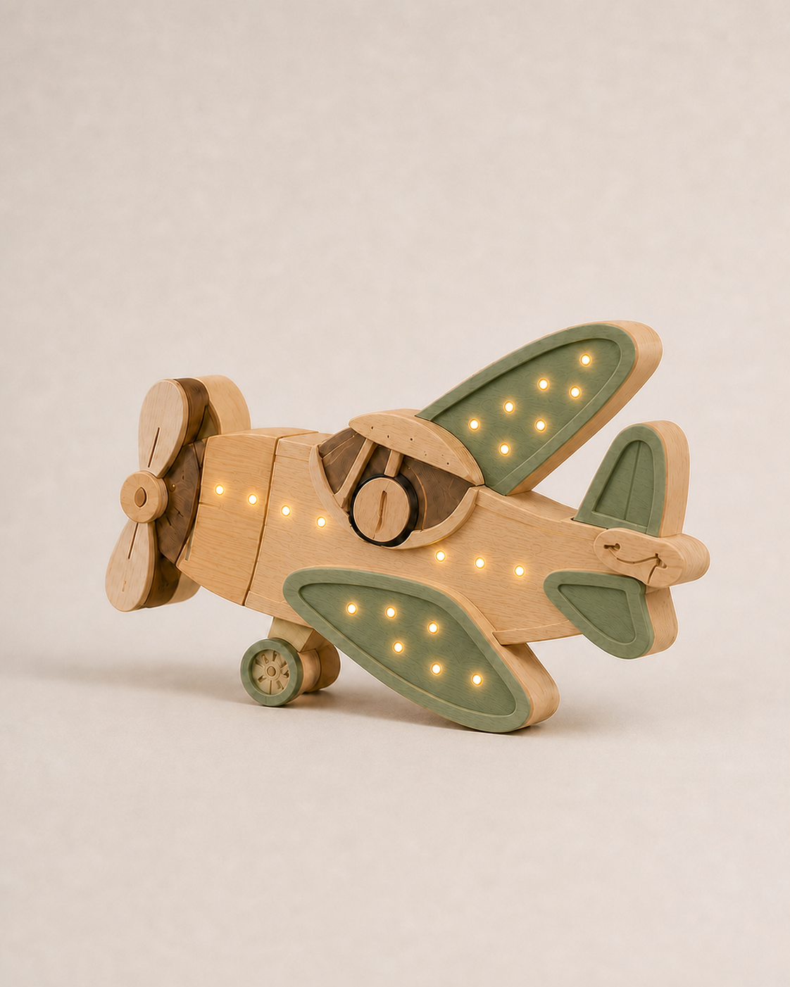 Lampe veilleuse Avion ORAWOOD en pin massif, allumée