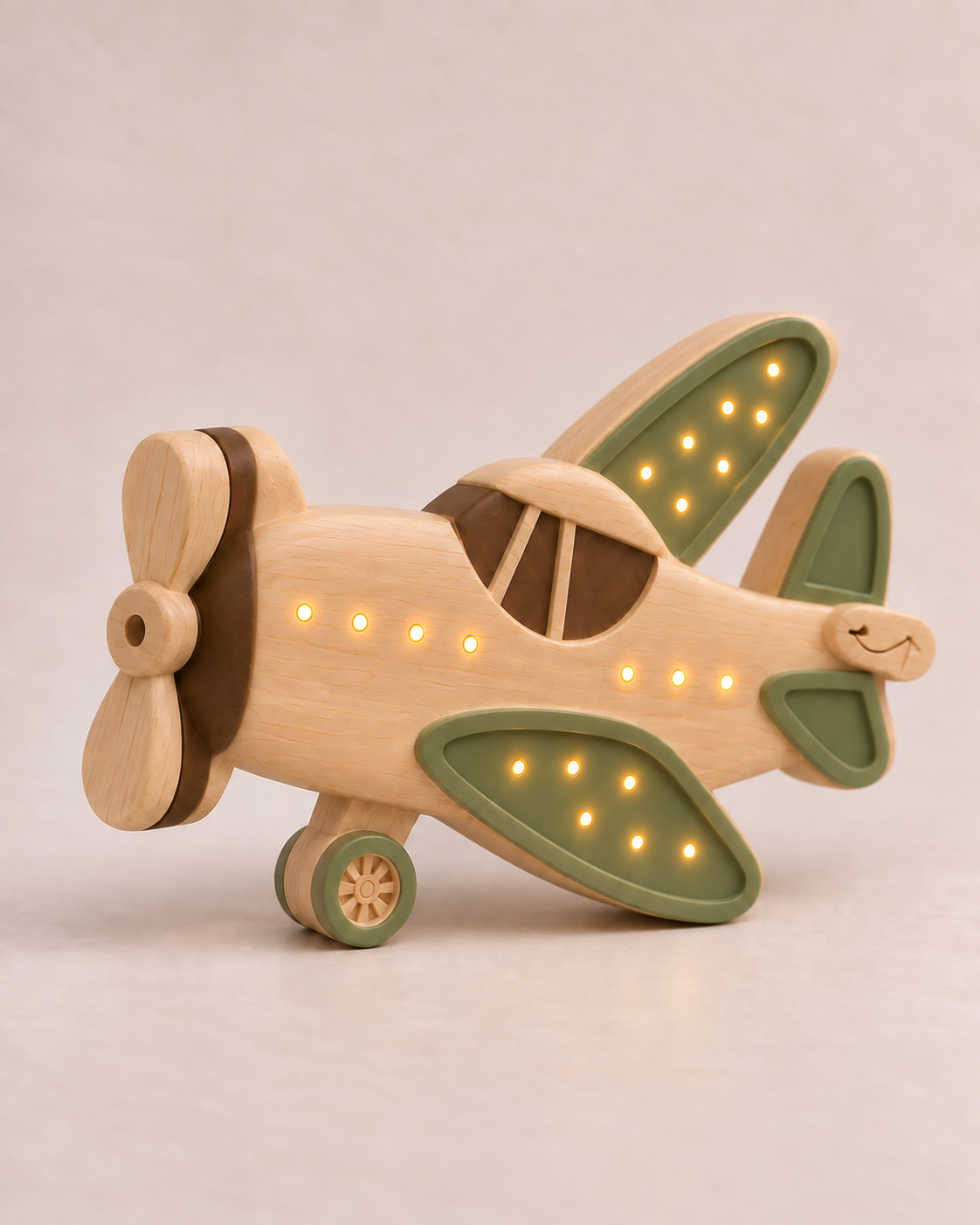 Lampe Avion ORAWOOD allumée, vue trois quarts