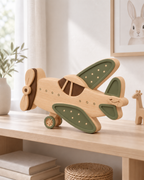 Lampe Avion ORAWOOD éteinte dans une chambre d’enfant lumineuse