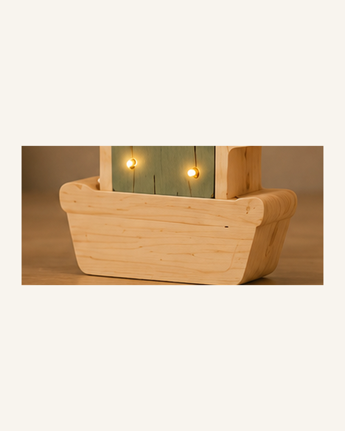 ORAWOOD Cactus solid pine night light, close-up of the natural wood grain and finish