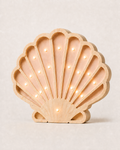 Lampe veilleuse Coquillage ORAWOOD en pin massif, allumée