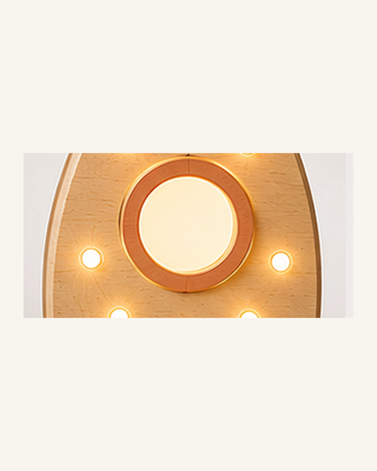 Lampe Fusée ORAWOOD, gros plan du bois et des points lumineux