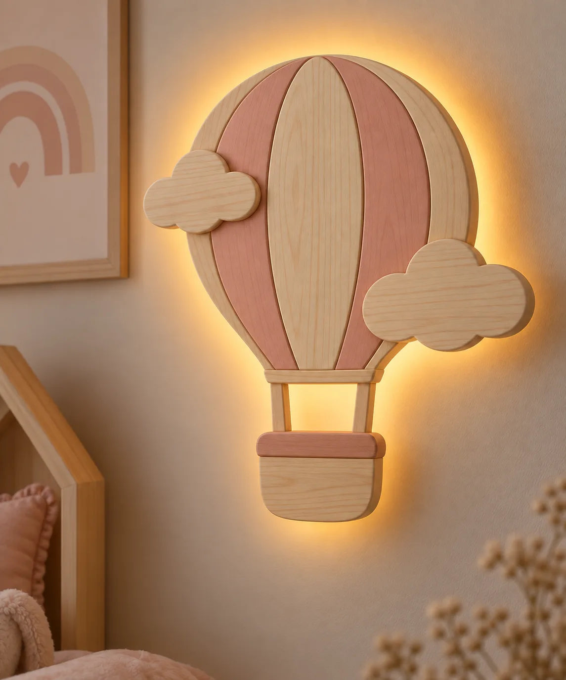 Rosa ORAWOOD Wandleuchte Heißluftballon aus massivem Kiefernholz im Kinderzimmer